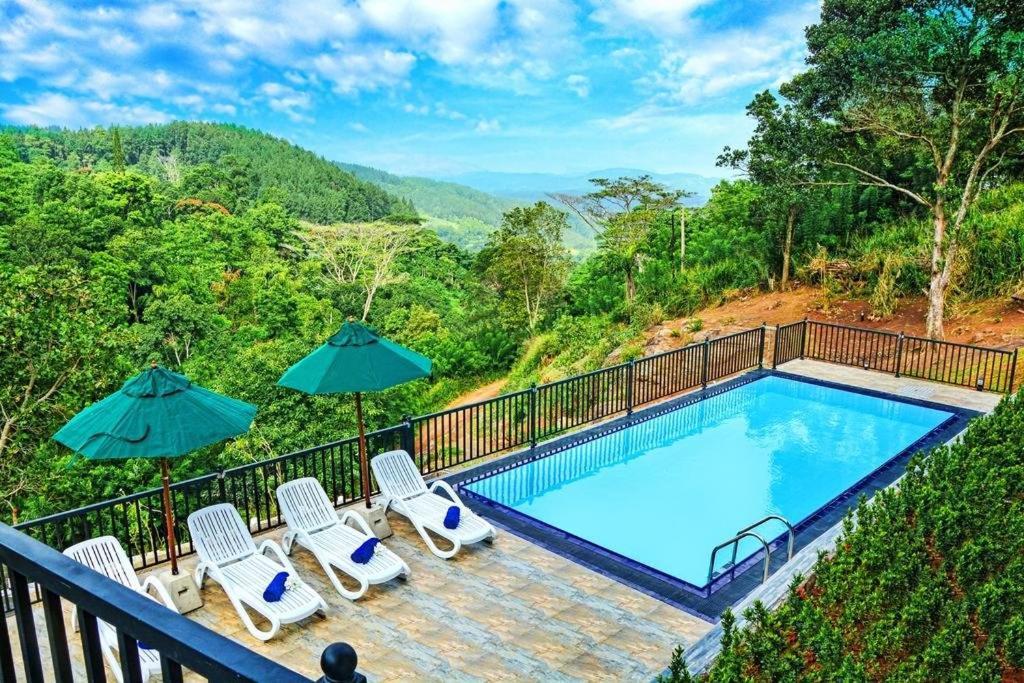 The Grand Hills Hotel Kandy Exterior photo